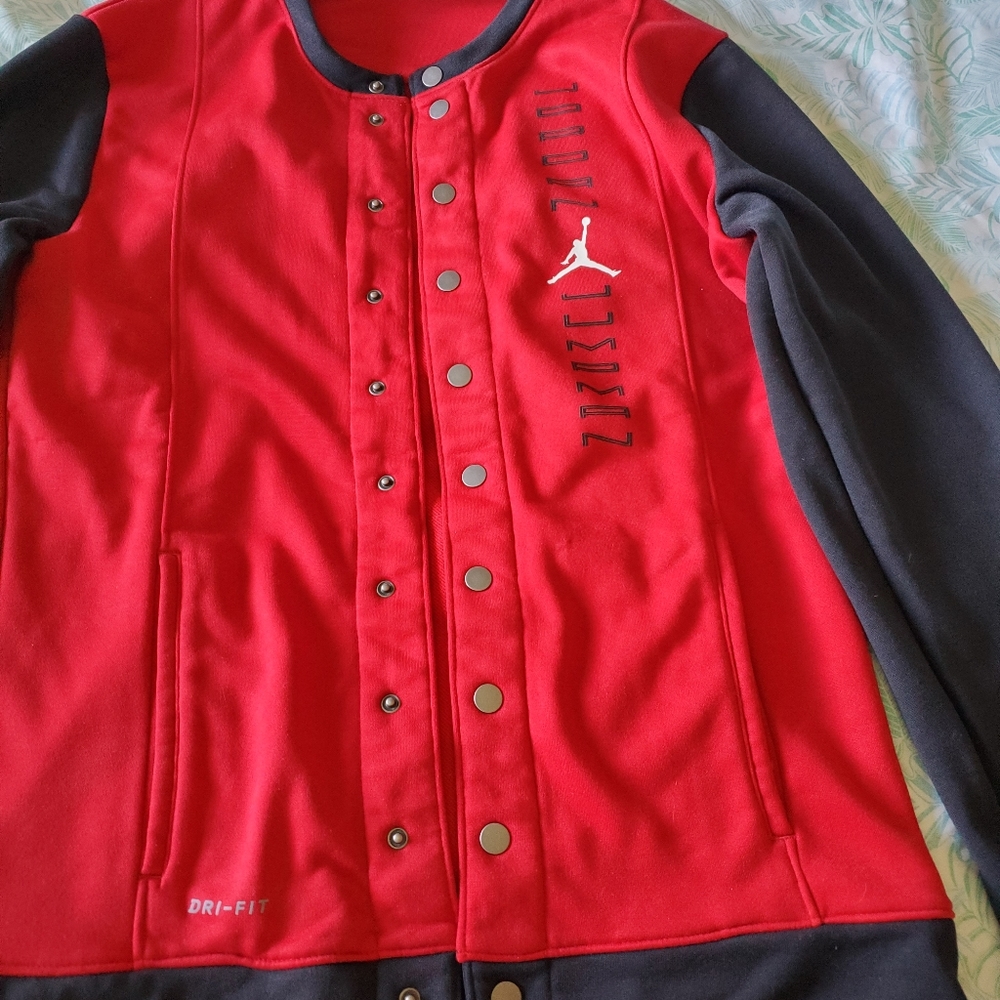 Jacket - Picture 5 of 5